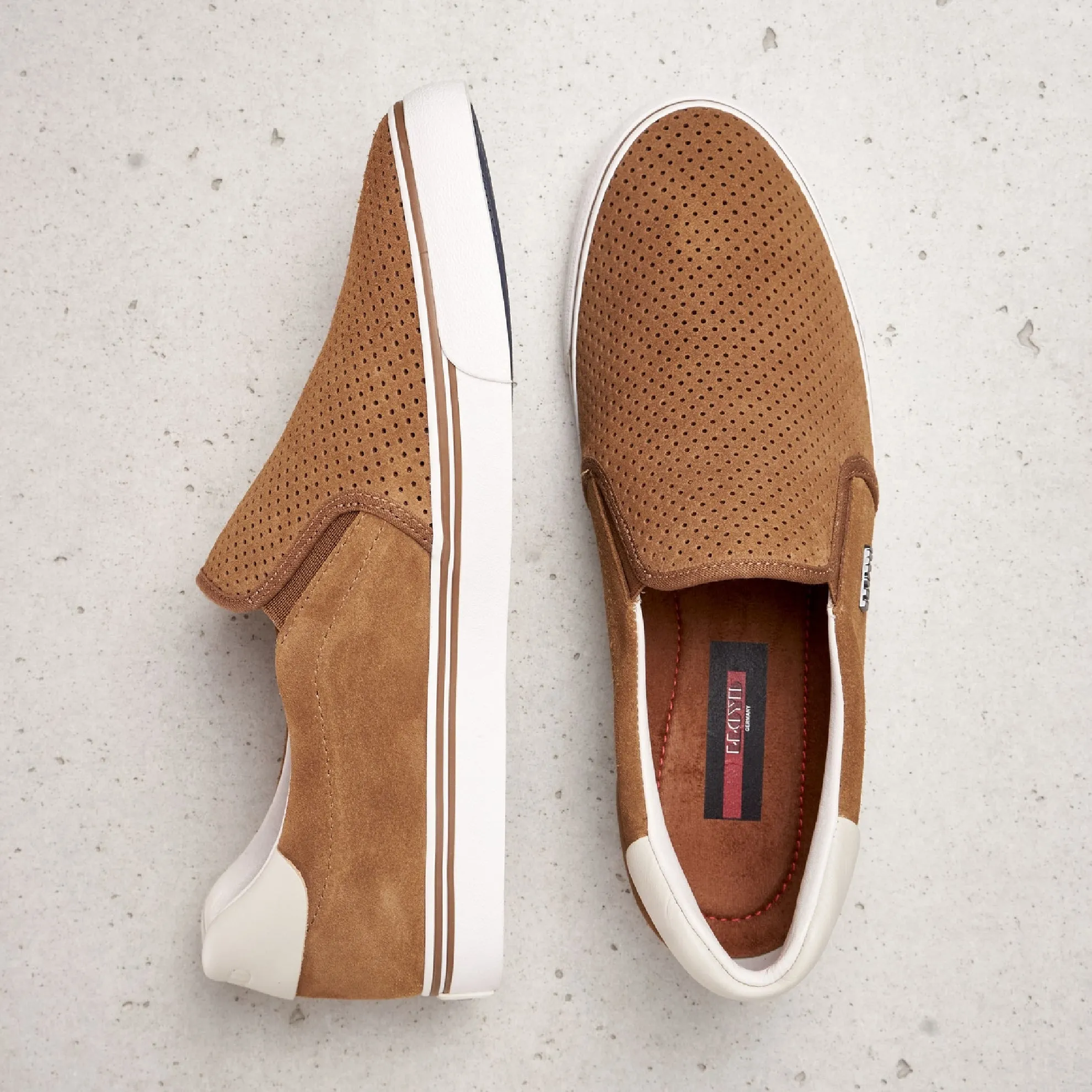 Eldoret Slip-on Loafer in Fine Suede with Variofootbed / Oak-Off White
