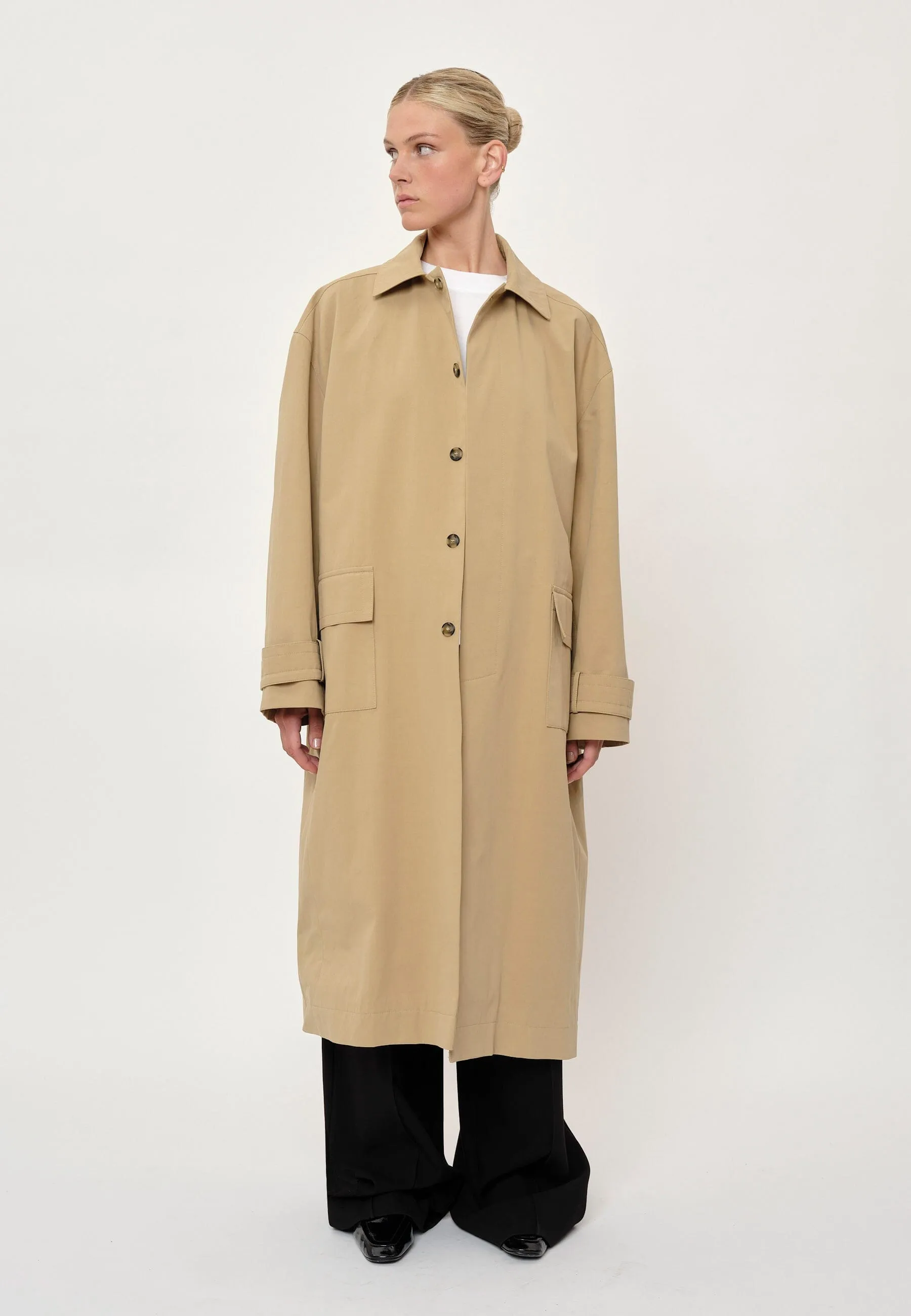 KYLIE TRENCH IN SAHARA
