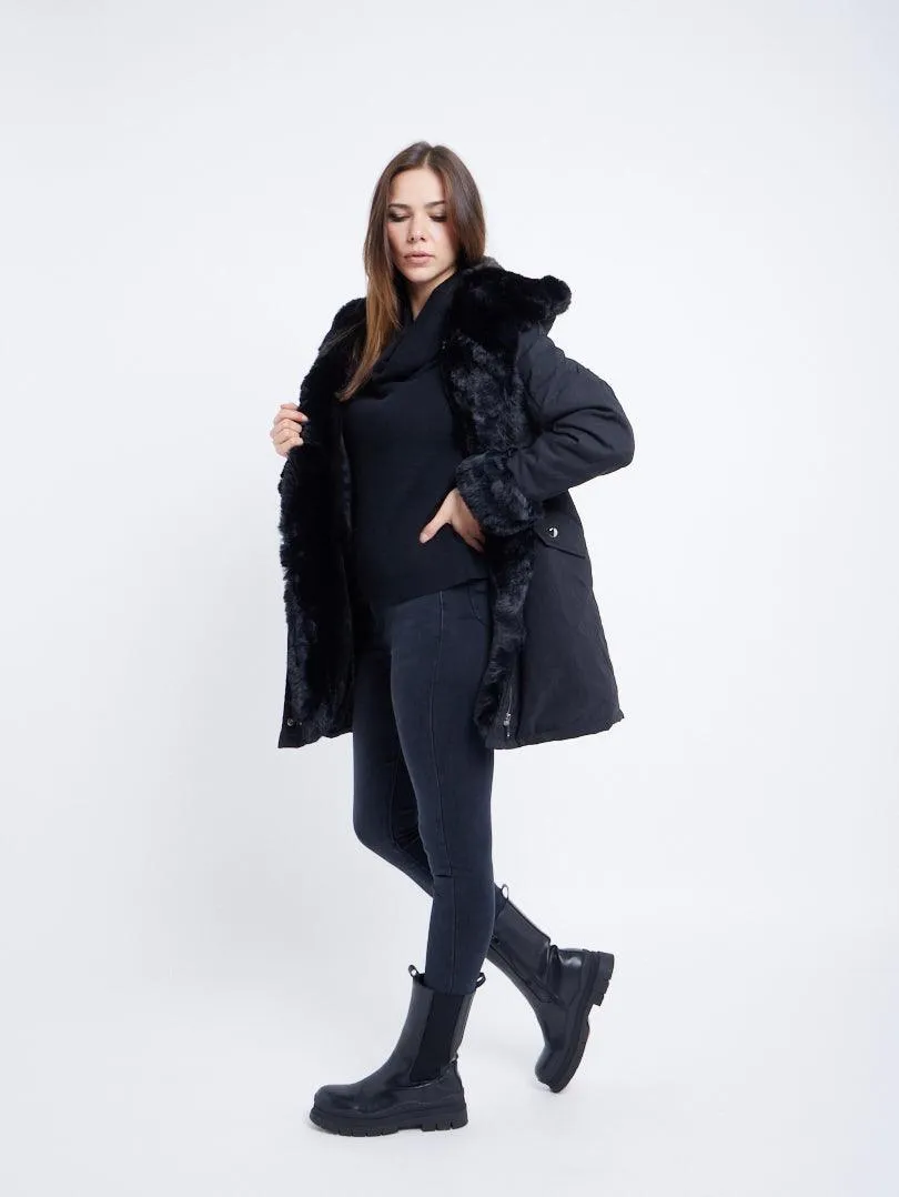 Manteau à capuche finition fourrure