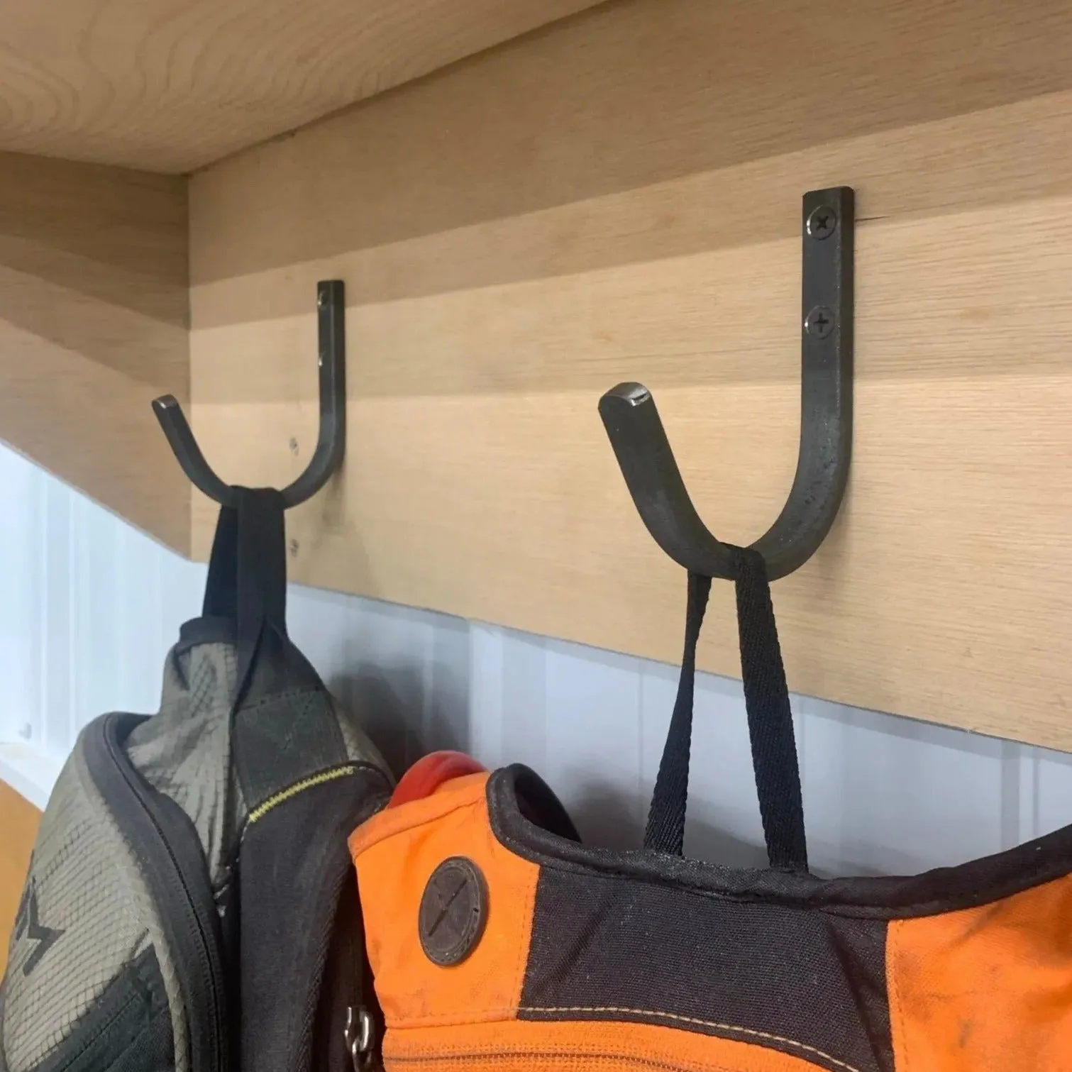 The Kenny 1/2" Wide Metal Wall Hooks