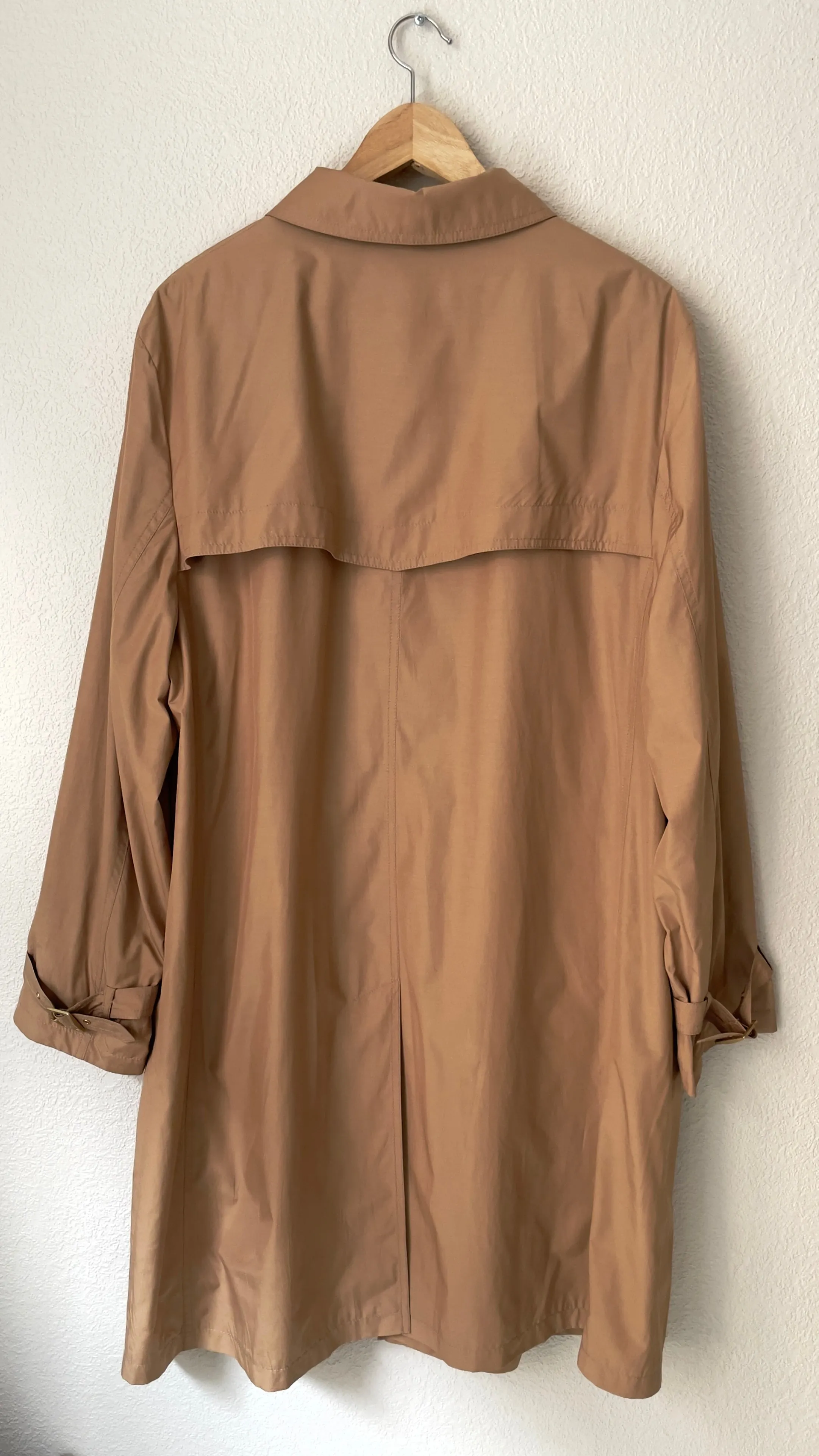 Vintage Beige Trenchcoat - DinoModa