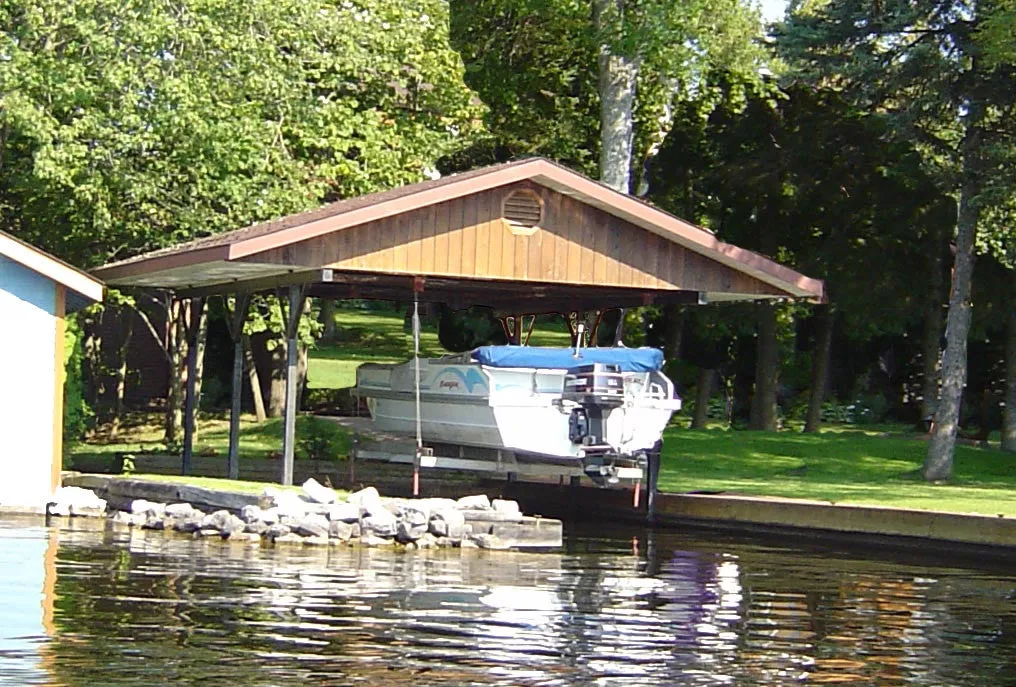 Wet Slip Boat Lifts AS2500