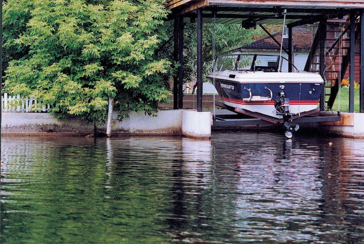 Wet Slip Boat Lifts AS2500